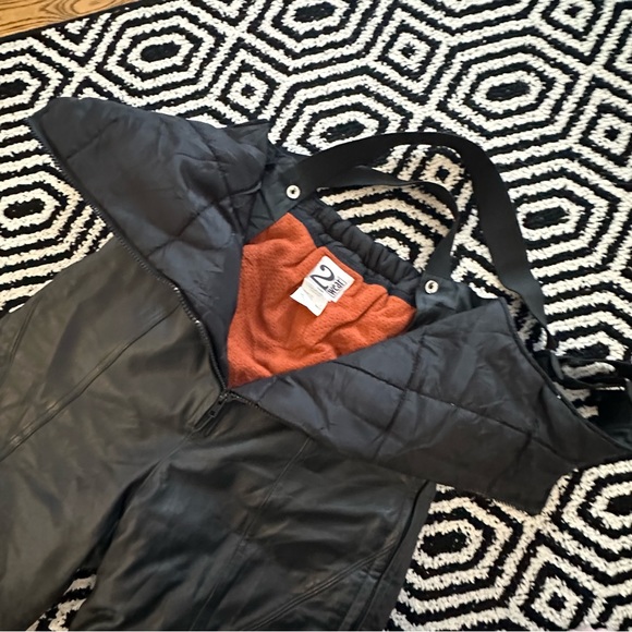 Real Leather Snow Costume - Picture 13 of 16